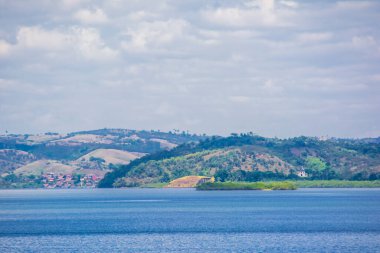 Cachoeira, Bahia, Brezilya - 29 Kasım 2014: Brezilya 'nın Bahia eyaletinde yer alan Paraguacu Nehri' nin bir bölümü.