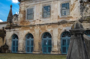  Santo Antonio do Paraguau Manastırı 'nın cephesi. Brezilya 'nın Bahia eyaletindeki Cachoeira şehrinde 1649 yılında kurulmuştur..