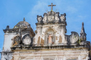  Santo Antonio do Paraguau Manastırı 'nın cephesi. Brezilya 'nın Bahia eyaletindeki Cachoeira şehrinde 1649 yılında kurulmuştur..