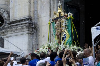 Conceicao da Praia Leydimizin ziyafeti. Salvador, Bahia 'da binlerce inananın bir araya geldiği Katolik dini bir tezahürdür..