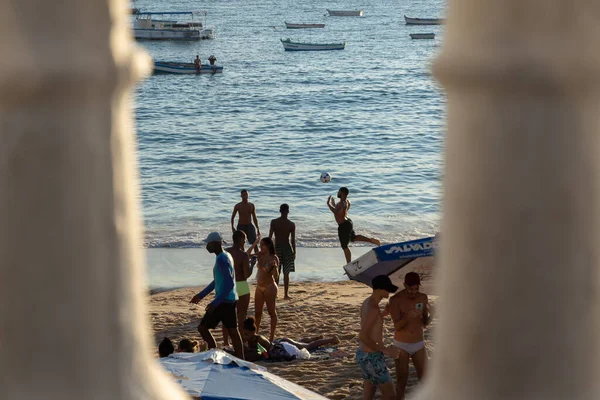 Salvador Bahia Brasil Junho 2021 Pessoas Jogando Futebol Areia Praia — Fotografia de Stock