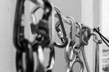 İp üzerinde çalışmak için güvenlik ekipmanları. Salvador Bahia Brezilya.