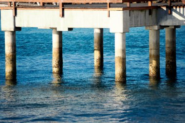 Modern Sanat Müzesi 'nin iskelesinin alt kısmından bak. Salvador, Bahia, Brezilya.