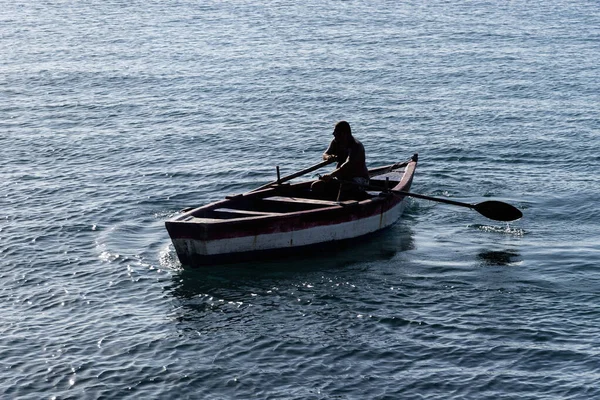 Salvador Bahia Brasil Noviembre 2021 Persona Remando Barco Mar Salvador — Foto de Stock