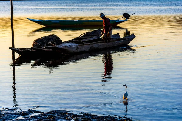 Cachoeira Bahía Brasil Noviembre 2014 Silueta Atardecer Pescador Canoa Atracada — Foto de Stock