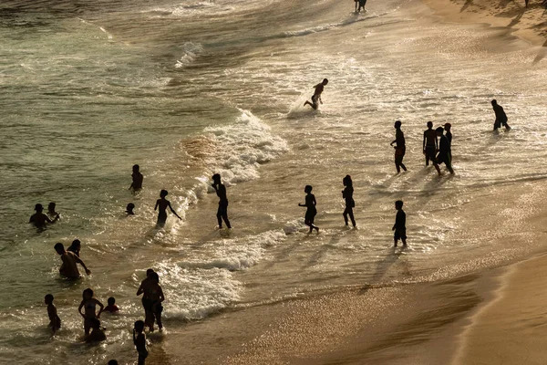 Salvador Bahia Brasile Agosto 2021 Grande Gruppo Persone Sulla Spiaggia — Foto Stock