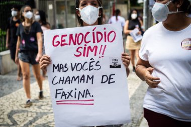 Salvador, Bahia, Brezilya - 19 Haziran 2021: protestocular Salvador kentinde Cumhurbaşkanı Jair Bolsonaro hükümetini protesto ettiler.