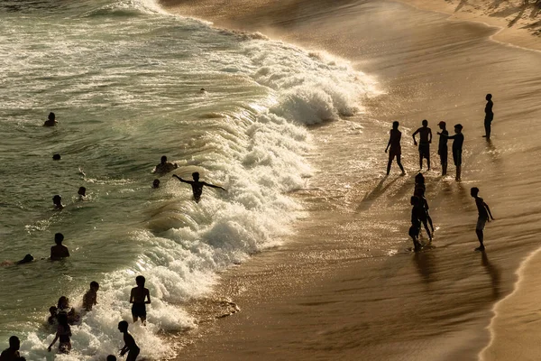 Salvador Bahia Brasilien Augusti 2021 Stor Grupp Människor Paciencia Stranden — Stockfoto