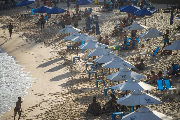 Сальвадор Бахия Бразилия Сентября 2021 Года Люди Развлекающиеся Песках Пляжа — стоковое фото
