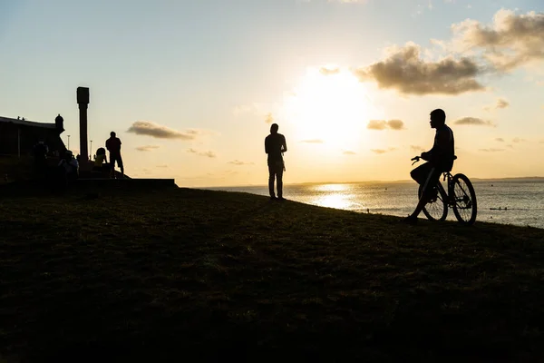 Salvador Bahia Brésil Octobre 2021 Silhouette Personnes Profitant Coucher Soleil — Photo