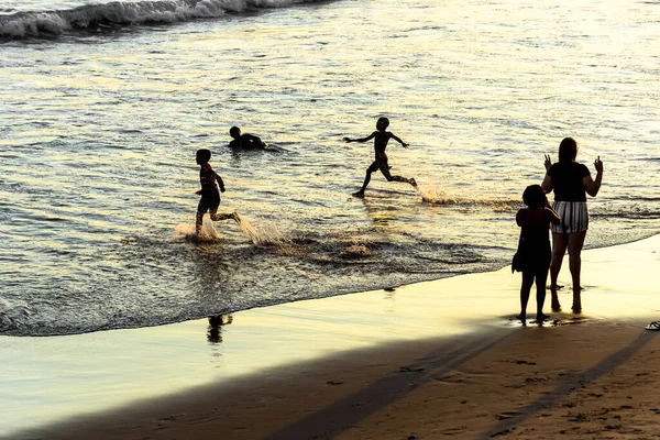 ลวาดอร บาเฮ บราซ ลาคม 2020 คนก งสน ชายหาดอ นโดน ในเม — ภาพถ่ายสต็อก