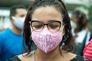 Salvador, Bahia, Brezilya - 3 Temmuz 2021: Brezilya Cumhurbaşkanı Jair Bolsonaro 'nun Salvador kentindeki hükümetini protesto etti.