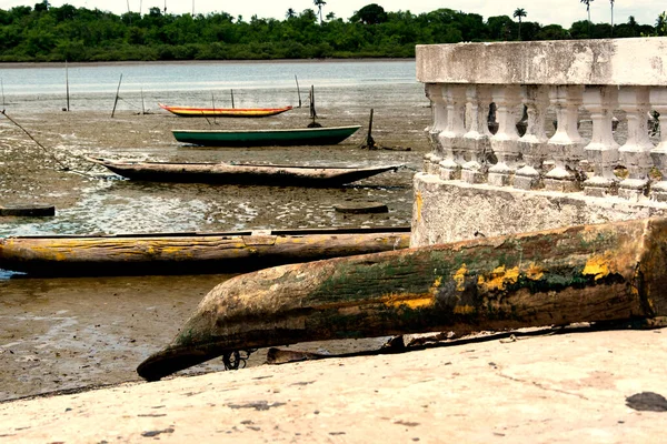 Canoas Barcos Ancorados Rio Esperando Maré Alta Para Pescar São — Fotografia de Stock