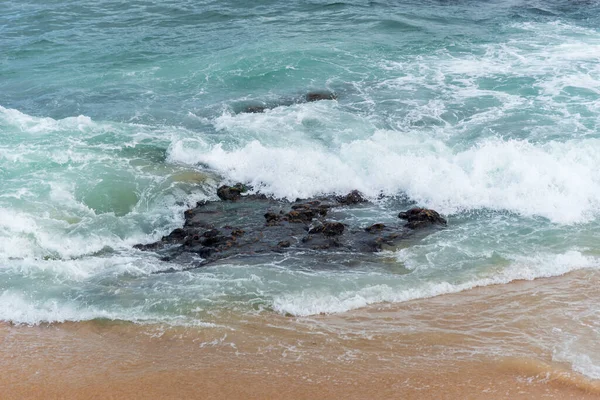 Rocks Sand Rio Vermelho Beach Cloudy Day City Salvador Bahia — Stock Photo, Image