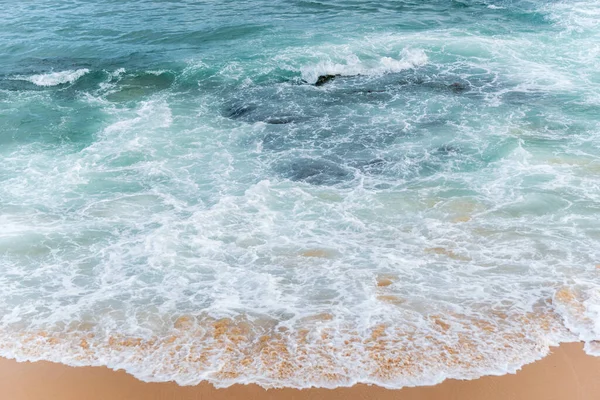 Des Vagues Océaniques Brisent Sur Les Sables Célèbre Plage Rio — Photo