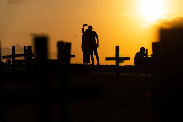 Salvador Bahia Brazilië Oktober 2021 Silhouet Van Mensen Kruizen Gefixeerd — Stockfoto