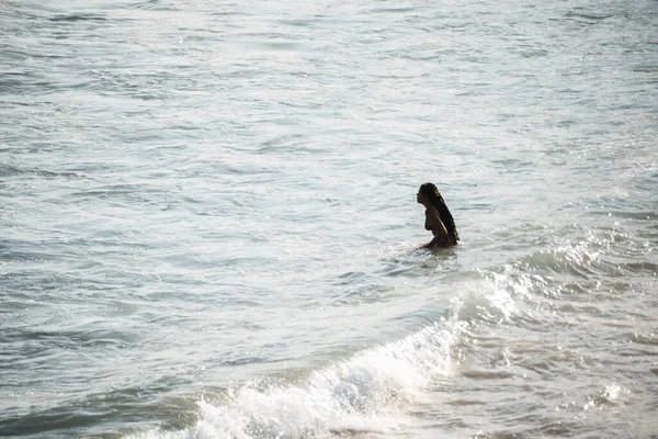 Salvador Bahia Brazil September 2021 Person Entering Sea Praia Paciencia — Stock Photo, Image