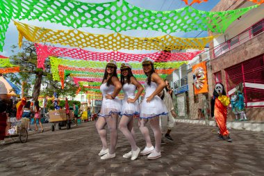 Maragogipe, Bahia, Brezilya - 04 Mart 2019: Carnaval de Maragojipe Brezilya 'nın Bahia eyaletinin Maragogipe şehrinde her yıl düzenlenen geleneksel bir karnaval festivali..