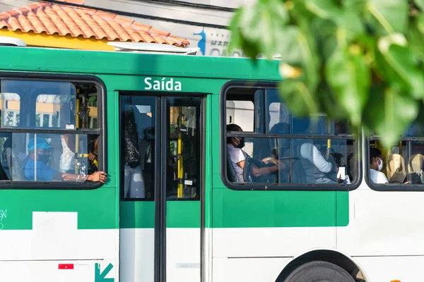 Salvador Bahia Brasil Octubre 2020 Personas Dentro Del Autobús Llevando —  Fotos de Stock