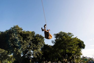 Rappel uygulayıcısı aşırı ve tehlikeli marbalizm yapıyor. Salvador Bahia Brezilya.