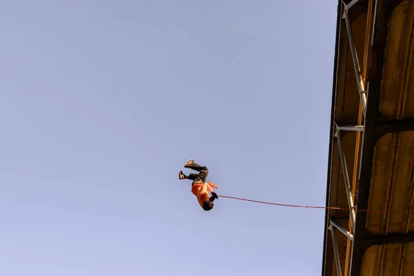 Rappel Beoefenaar Doet Extreme Gevaarlijke Marbalismen Salvador Bahia Brazilië — Stockfoto