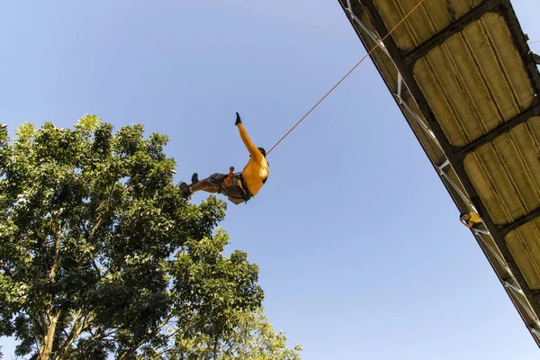 Rappel Practicante Haciendo Marbalismos Extremos Peligrosos Salvador Bahia Brasil —  Fotos de Stock