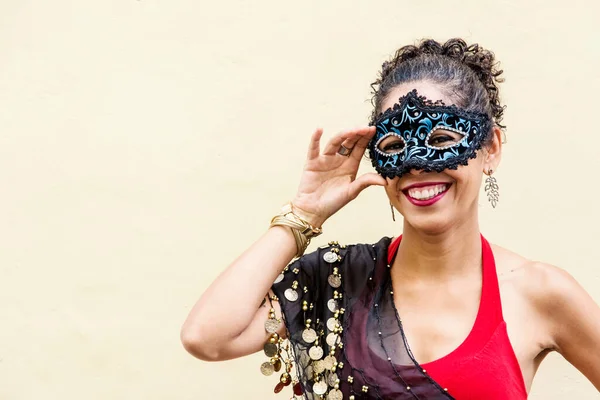 Retrato Una Mujer Con Máscara Carnaval Venecia Sobre Fondo Claro —  Fotos de Stock