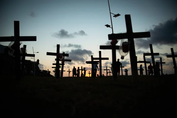 Krzyże Przymocowane Ziemi Czci Tych Zabitych Przez Covid Salvador Bahia — Zdjęcie stockowe