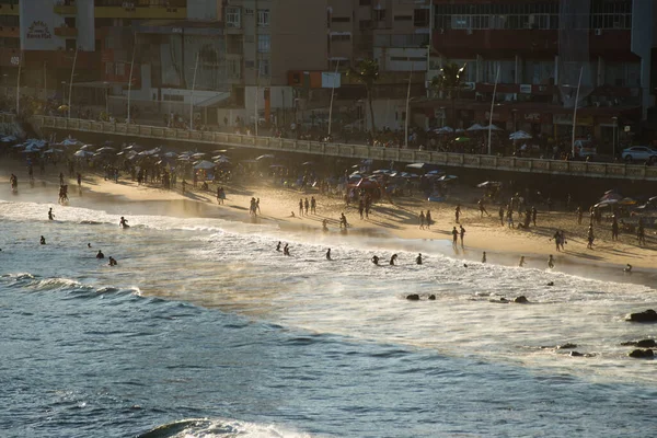 Salvador Bahia Brazílie Září 2021 Velká Skupina Lidí Pláži Jasného — Stock fotografie