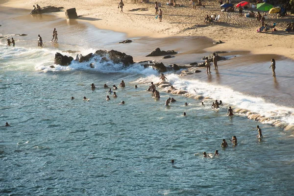 Salvador Bahia Brasile Settembre 2021 Grande Gruppo Persone Sulla Spiaggia — Foto Stock