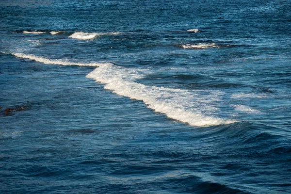 在巴西巴伊亚州萨尔瓦多市 大海汹涌的蓝海美景 — 图库照片