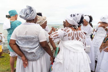 Brezilya 'nın Bahia kentindeki Santo Amaro da Purificao kentindeki bir terreiro' da dini bir kutlama sırasında Candomble dininin üyeleri görülüyor..