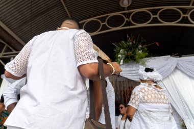 Brezilya 'nın Bahia kentindeki Santo Amaro da Purificao kentindeki bir terreiro' da dini bir kutlama sırasında Candomble dininin üyeleri görülüyor..