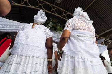 Brezilya 'nın Bahia kentindeki Santo Amaro da Purificao kentindeki bir terreiro' da dini bir kutlama sırasında Candomble dininin üyeleri görülüyor..