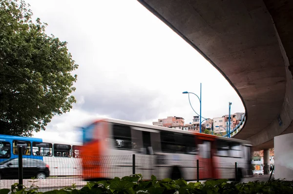 Autobús Capturado Movimiento Baja Velocidad Calle Ciudad Salvador Bahia Brasil — Foto de Stock