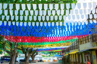 Cachoeira, Bahia, Brezilya - 26 Haziran 2019: Sao Joao partisi için şehir dekorasyonu, Cachoeira şehri, Bahia.