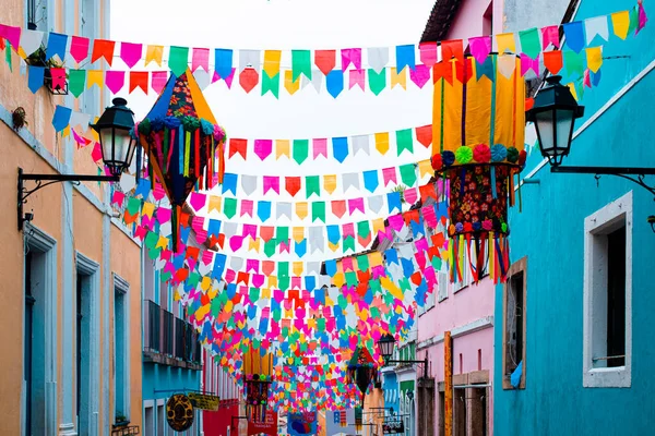 Salvador, Bahia, Brezilya - 20 Haziran 2019: Pillory Dekorasyonu, Sao Joao Festivali, Salvador Tarihi Merkezi, Bahia.