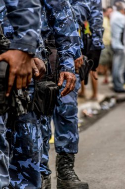 Salvador, Bahia, Brezilya - 2 Temmuz 2015: Salvador 'daki Lapinha Mahallesi' nde düzenlenen Bahia bağımsızlık geçidi sırasında askeri personel görüldü.