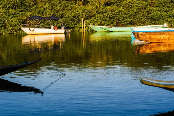 Canoas Barcos Atracados Rio Jaguaripe Maragogipinho Cidade Aratuipe Bahia Brasil — Fotografia de Stock