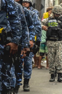 Salvador, Bahia, Brezilya - 2 Temmuz 2015: Salvador 'daki Lapinha Mahallesi' nde düzenlenen Bahia bağımsızlık geçidi sırasında askeri personel görüldü.