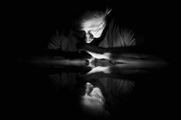 Black White Closeup Man Face Lying Glass Reflection Salvador Bahia — Stockfoto