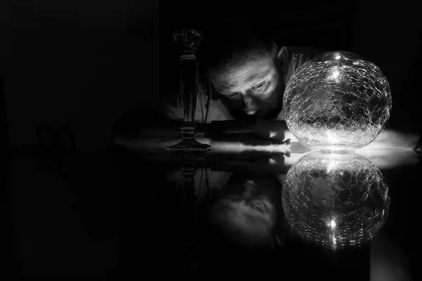 Black White Closeup Man Face Lying Glass Reflection Salvador Bahia — Stockfoto