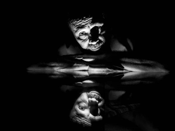 Black White Closeup Man Face Lying Glass Reflection Salvador Bahia — Stockfoto