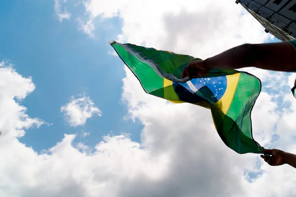 Salvador Bahia Brasil Outubro 2021 Protestante Carrega Bandeira Durante Manifestação — Fotografia de Stock