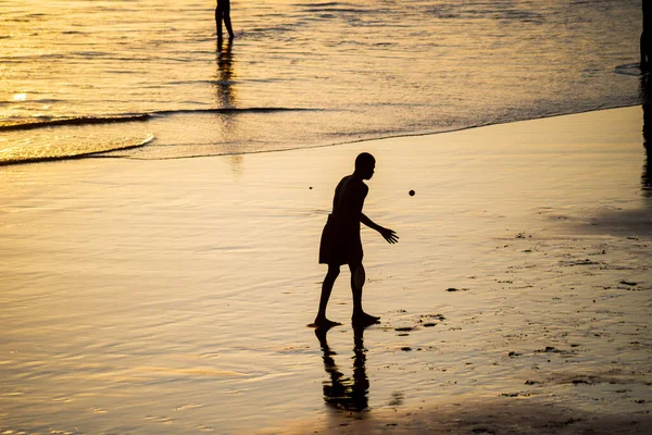 Salvador Bahia Brazil November 2021 Young People Playing Frescoboll Sunset — Foto de Stock