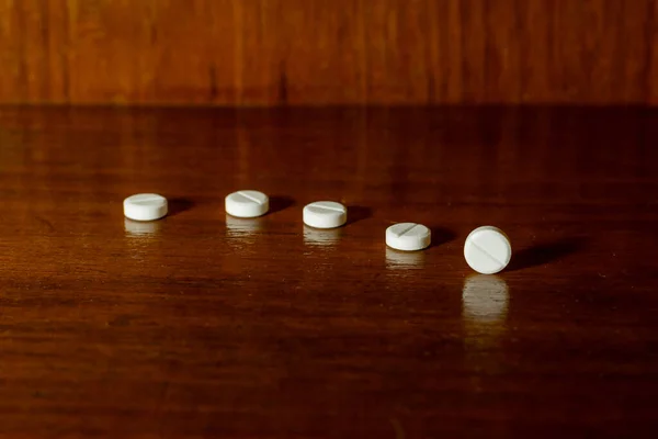 Simple Pile White Pills Medicines Pills Stacked Brown Background Medical — ストック写真