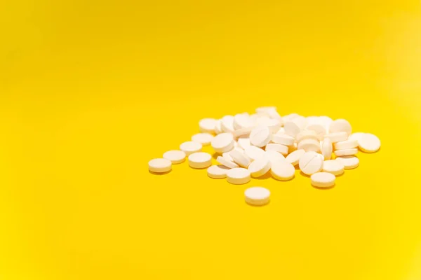 Several White Colored Pills Laid Out Top Blue Surface Medical — Stock fotografie