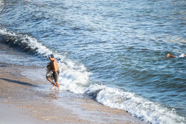 Salvador Bahia Brazil November 2021 Fisherman Leaving Sea Fishing Net — Foto de Stock