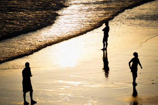 Salvador Bahia Brazilië November 2021 Mensen Wandelen Divertindo Het Strand — Stockfoto