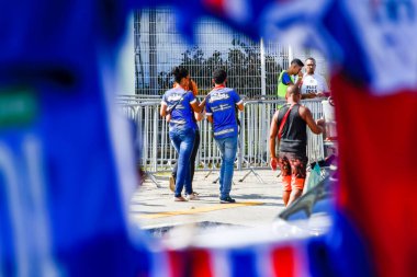 Salvador, Bahia, Brezilya - 1 Nisan 2018: Esporte Clube Bahia taraftarları Fonte Nova Arena 'daki maçtan önce görüldüler. Salvador, Bahia.